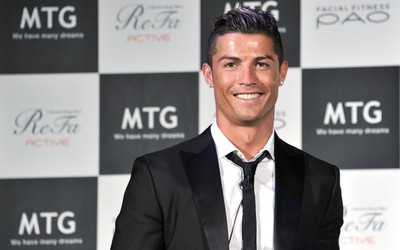 澳队体育独家-丁丁的传球太有威胁了