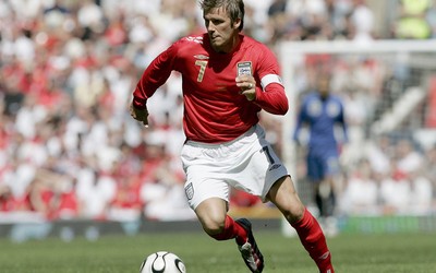 澳队体育精华-争议与荣耀并存