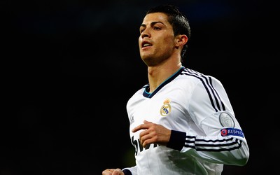 澳队体育焦点-于帕梅卡诺续约拜仁至年