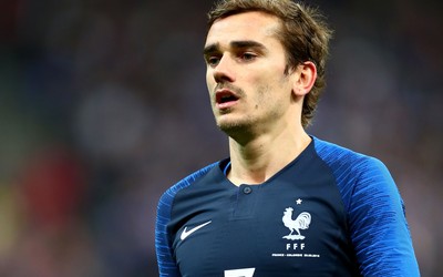 澳队体育快讯-切尔西女足赛季不败夺冠